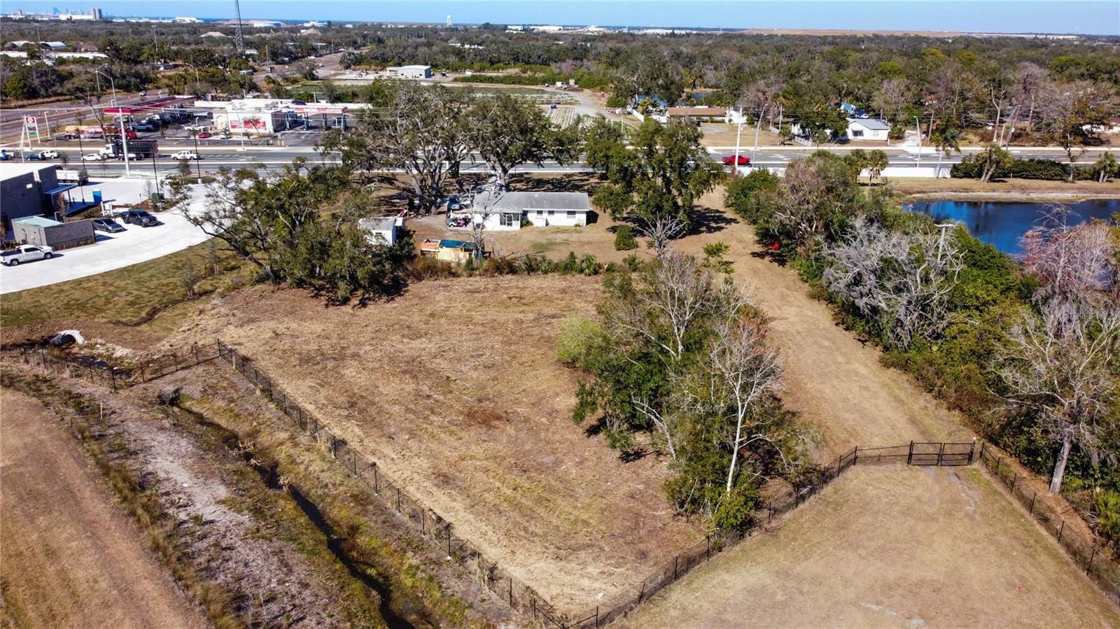 2519 Moccasin Wallow Rd photo 3