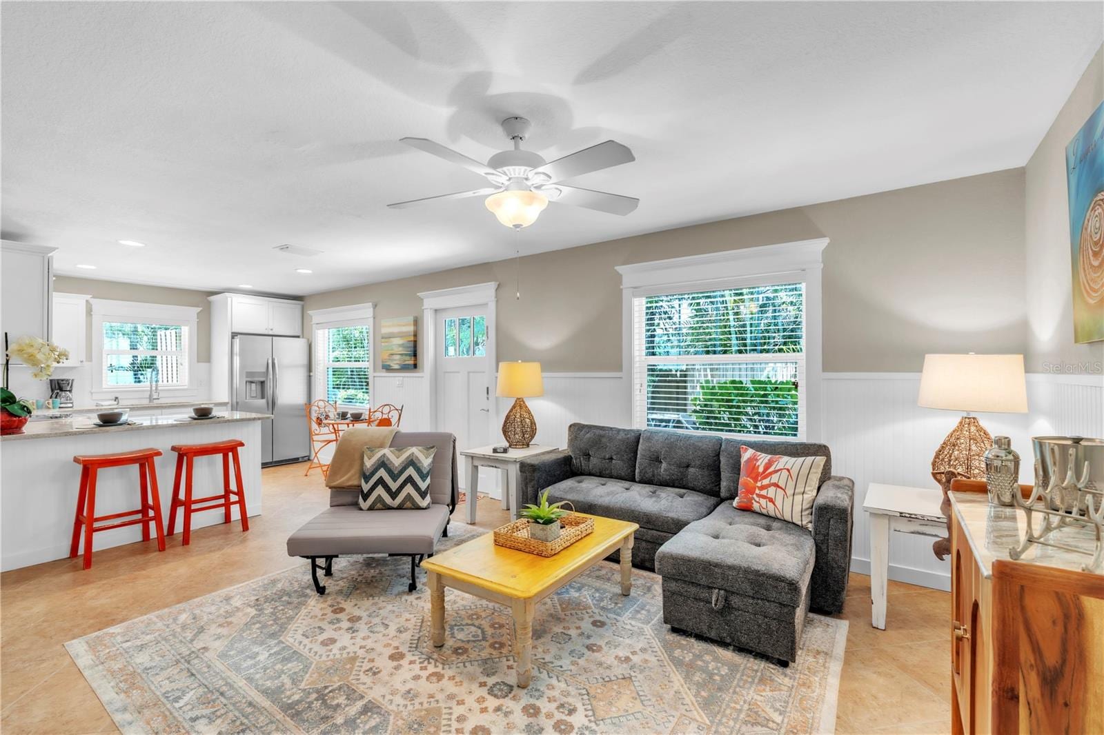 205 Peacock Ln #A photo 3