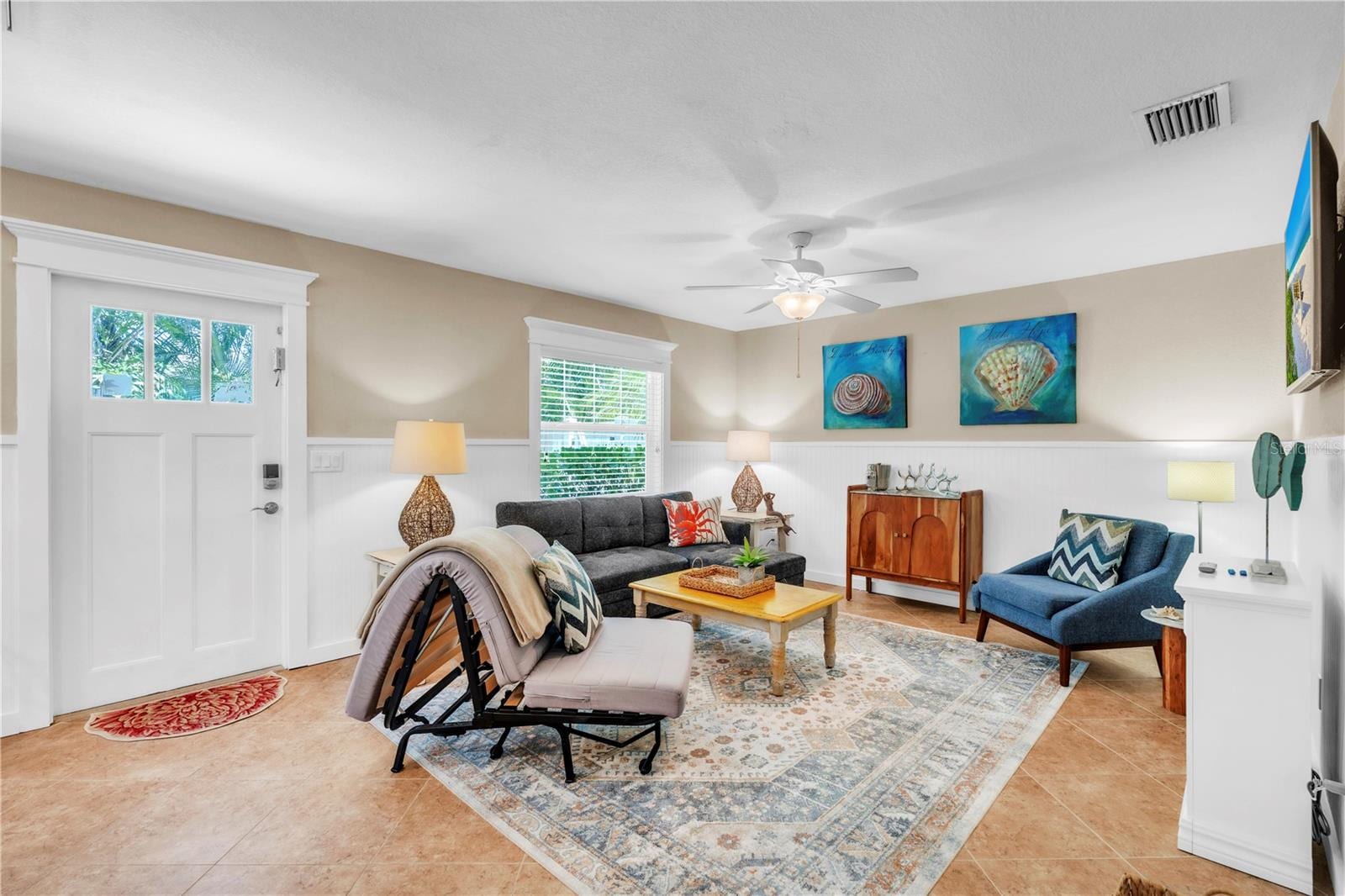 205 Peacock Ln #A photo 4