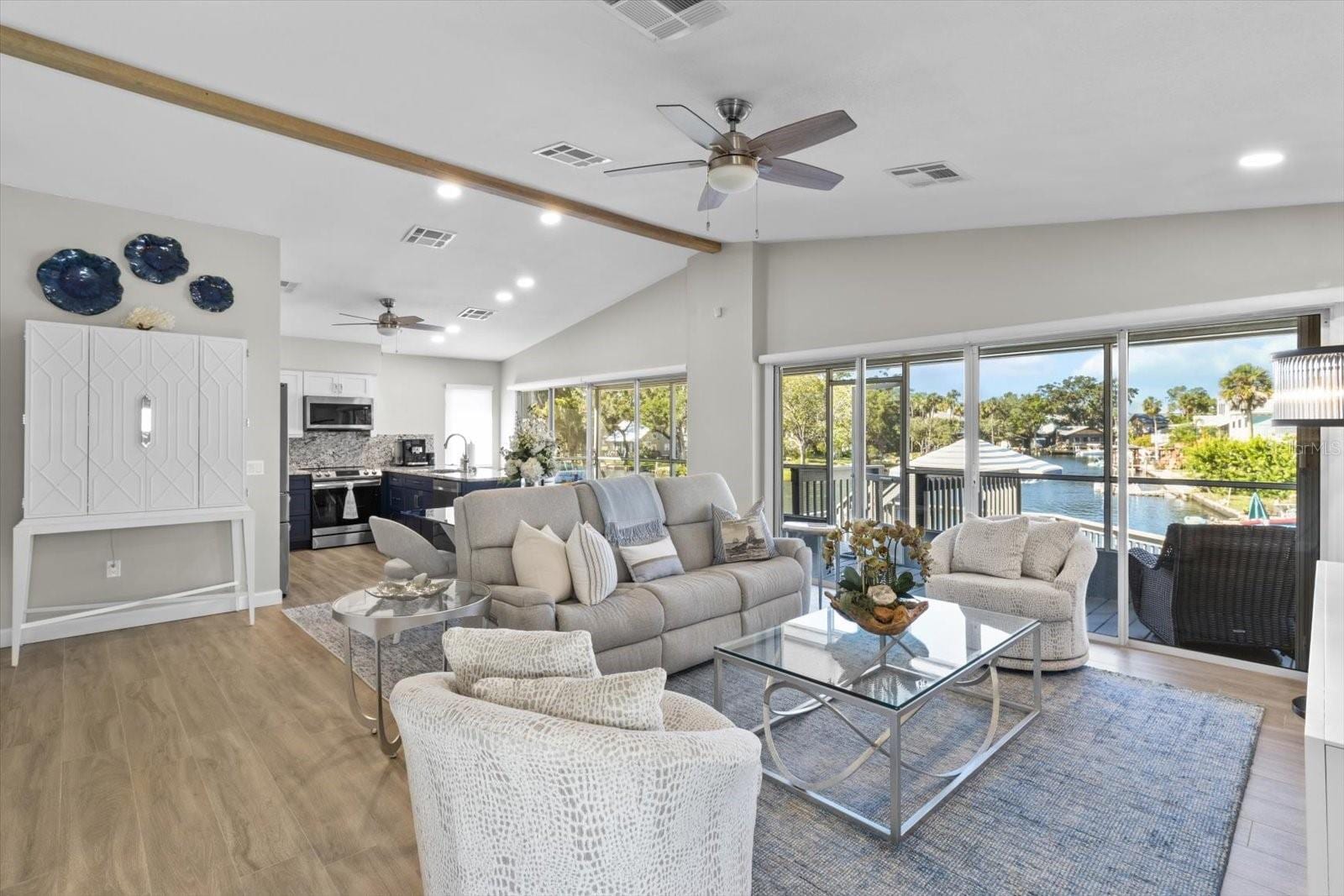 7305 Tropical Dr photo 5