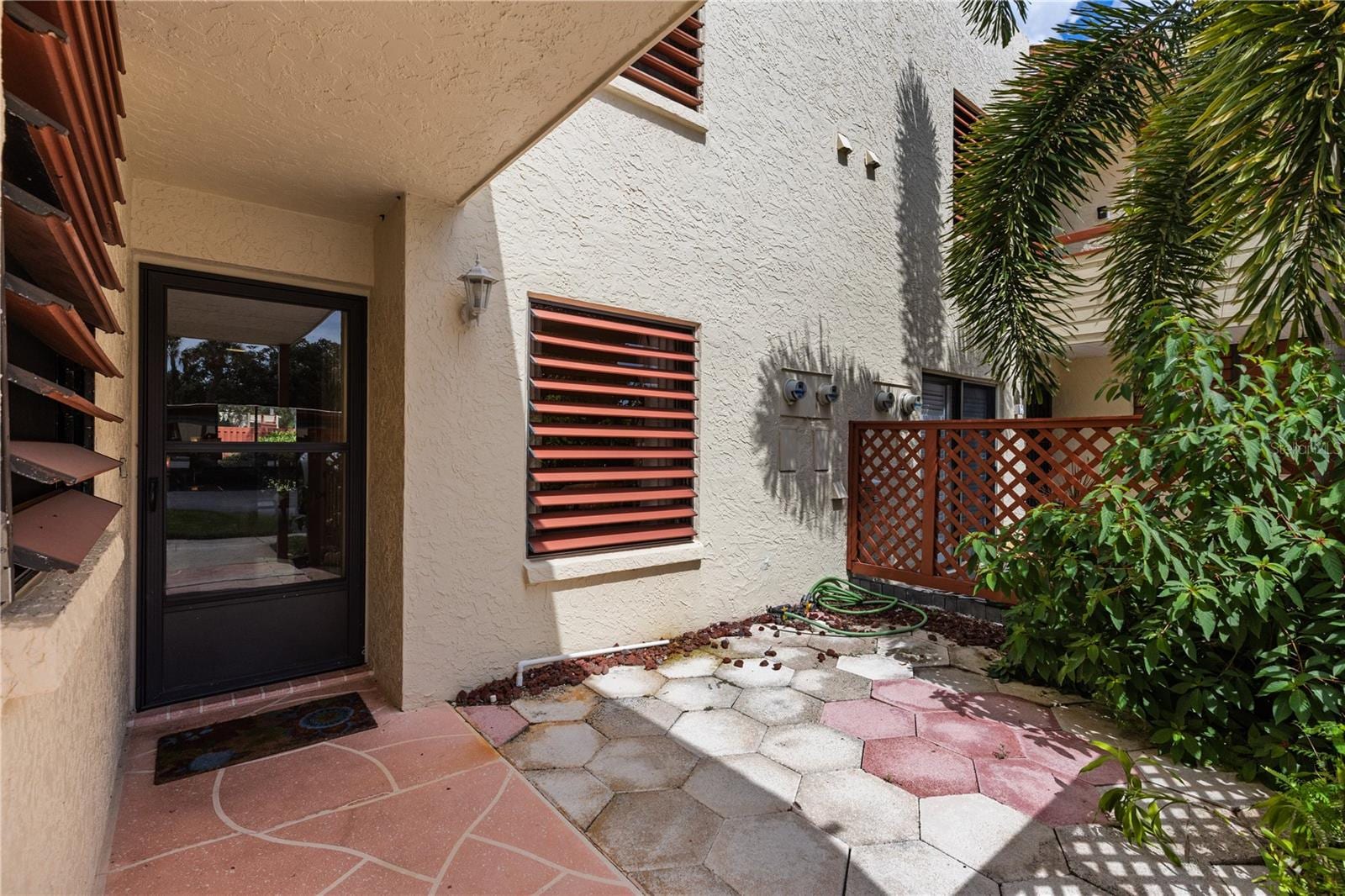 530 Spring Lakes Blvd photo 3