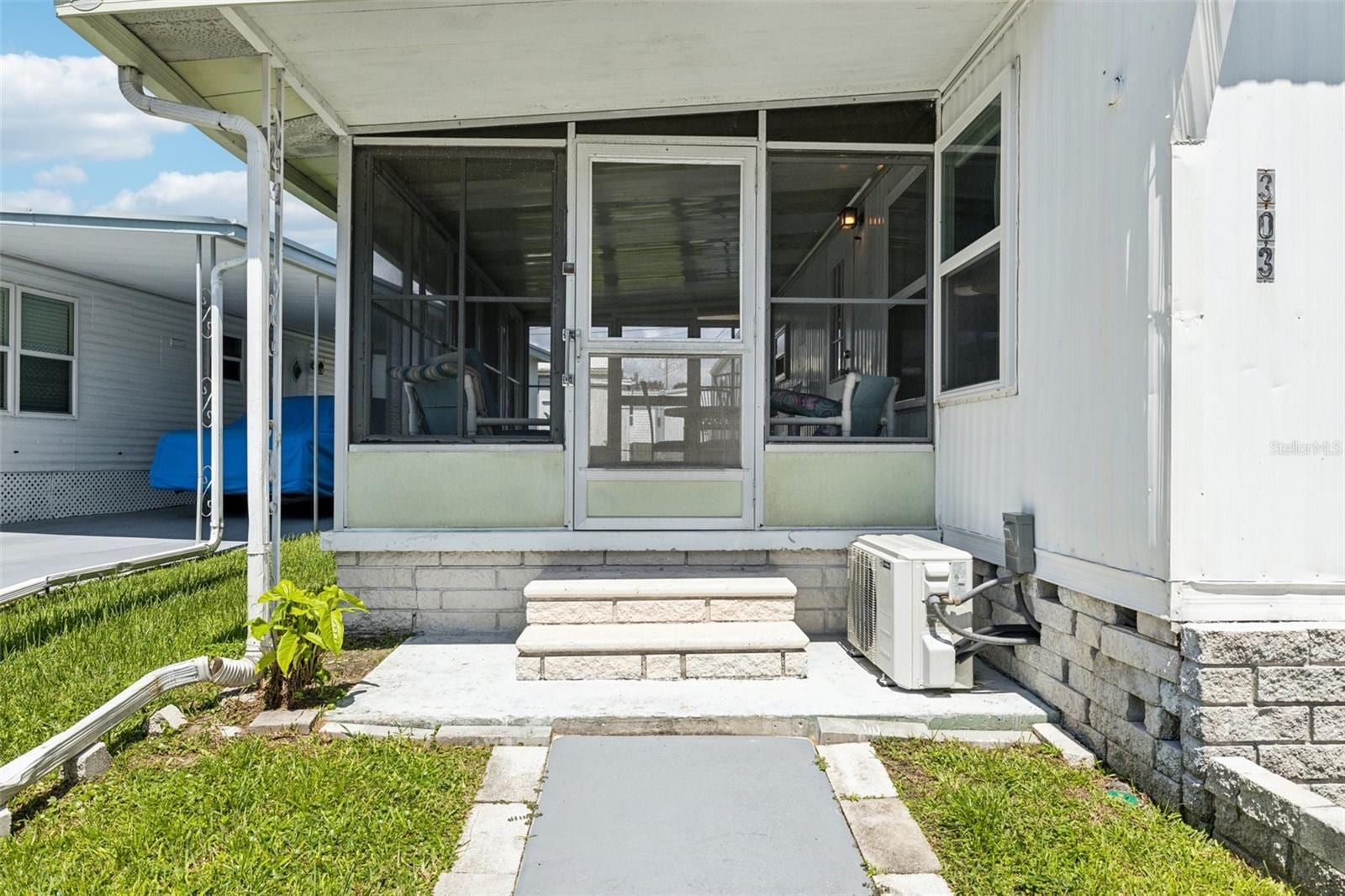1600 Old Coachman Rd #303 photo 4