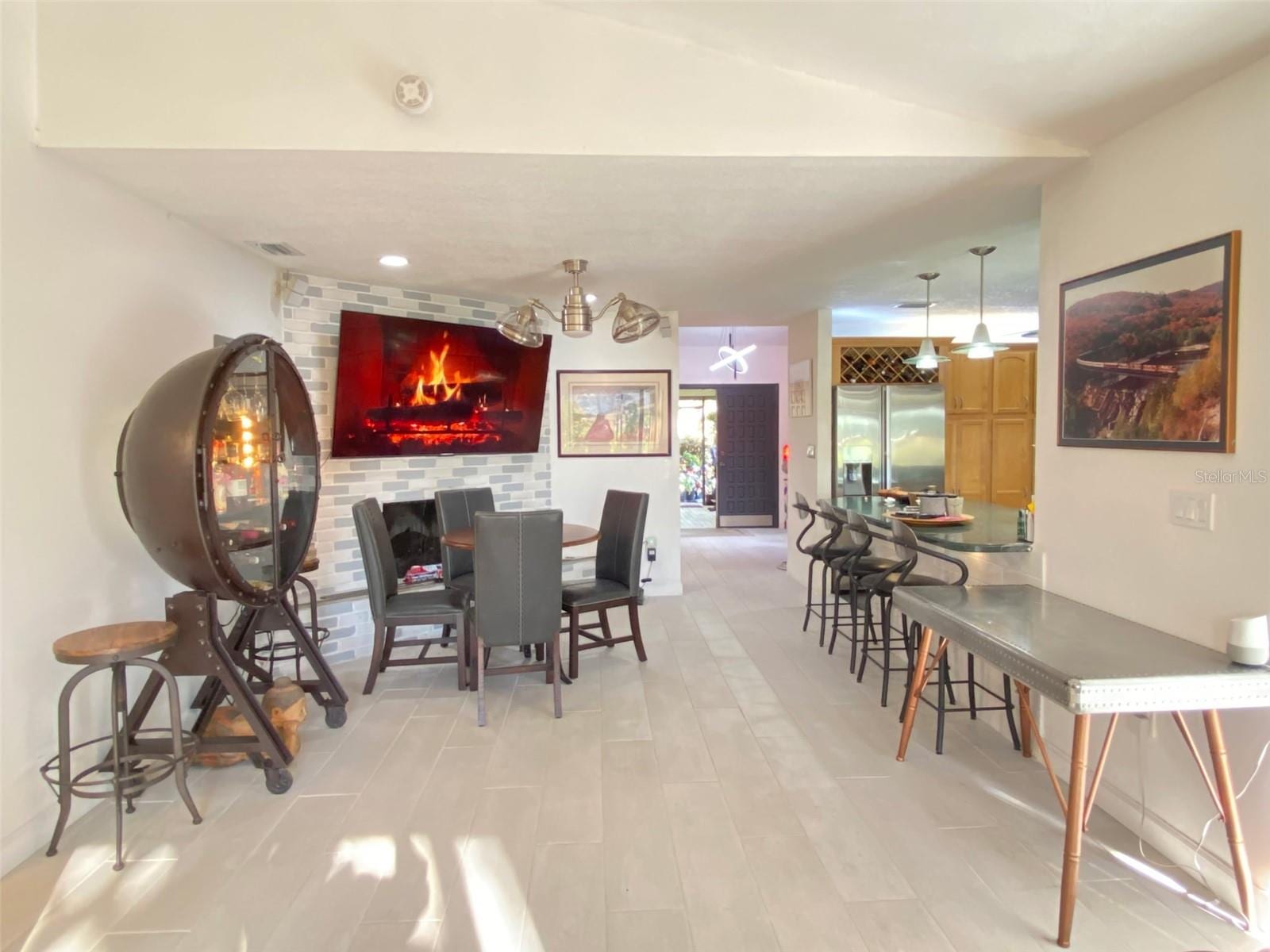 4076 Southwell Way photo 5