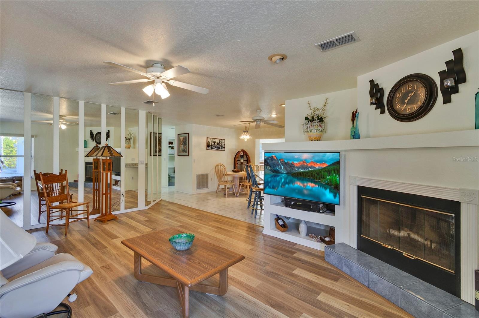 7095 Blackbird Ave photo 4