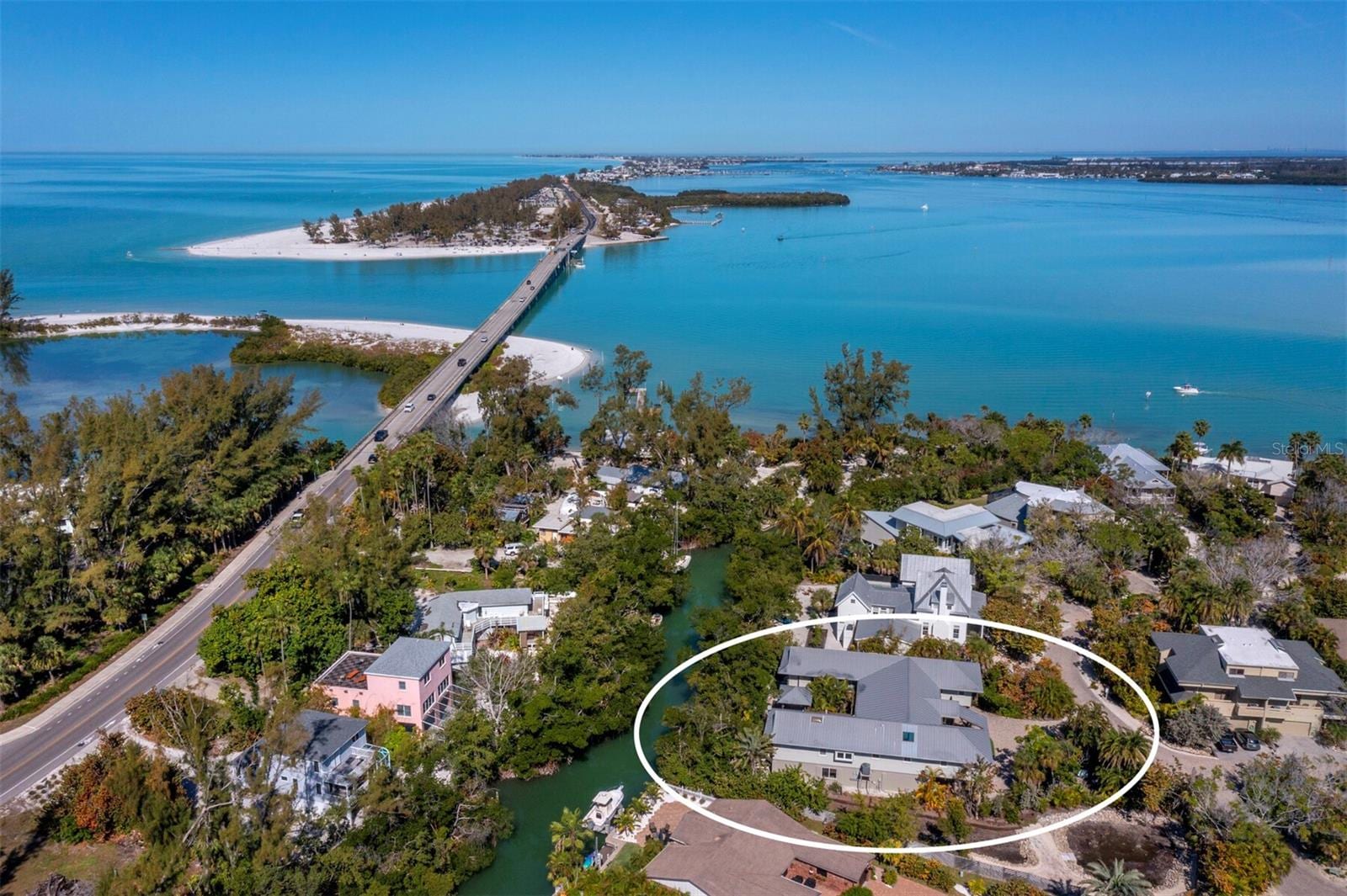 677 Lands End Dr photo 2