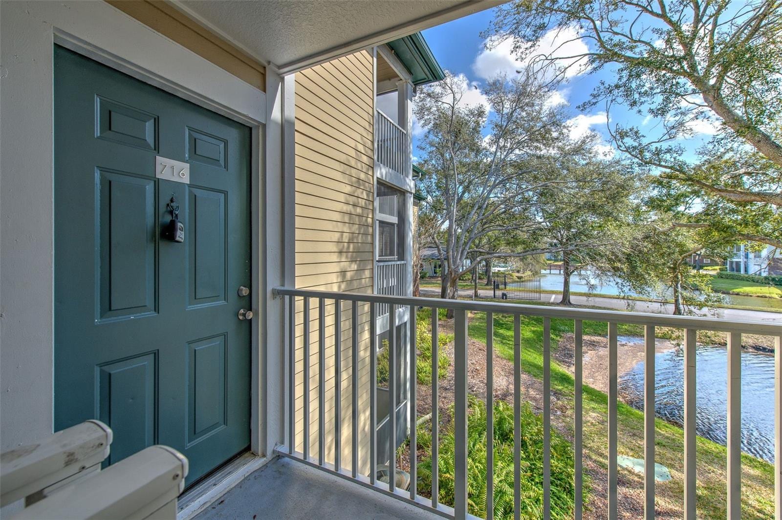 10028 Strafford Oak CT #716 photo 3
