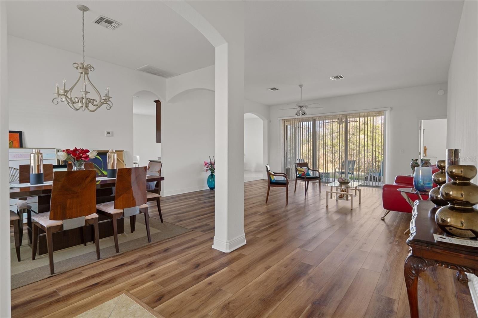 10048 Cleghorn Dr photo 5