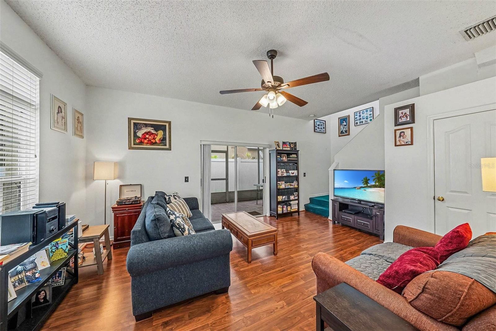 10109 Belleville Pl photo 5