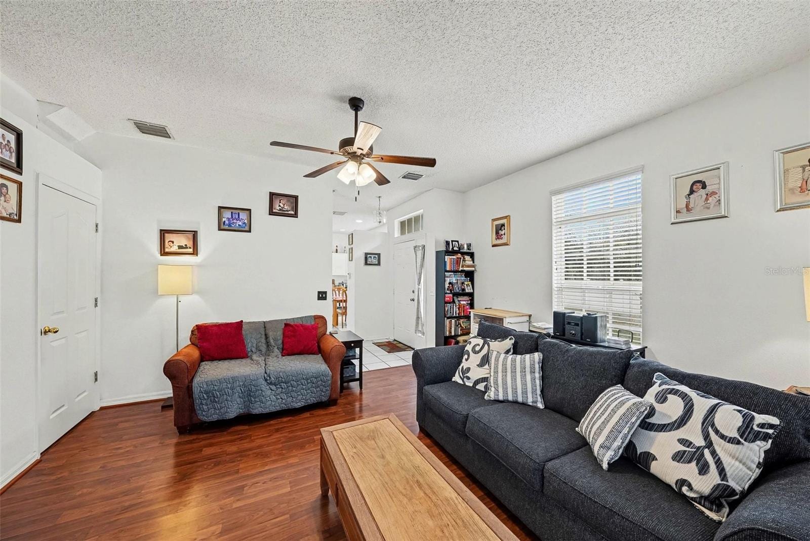 10109 Belleville Pl photo 4