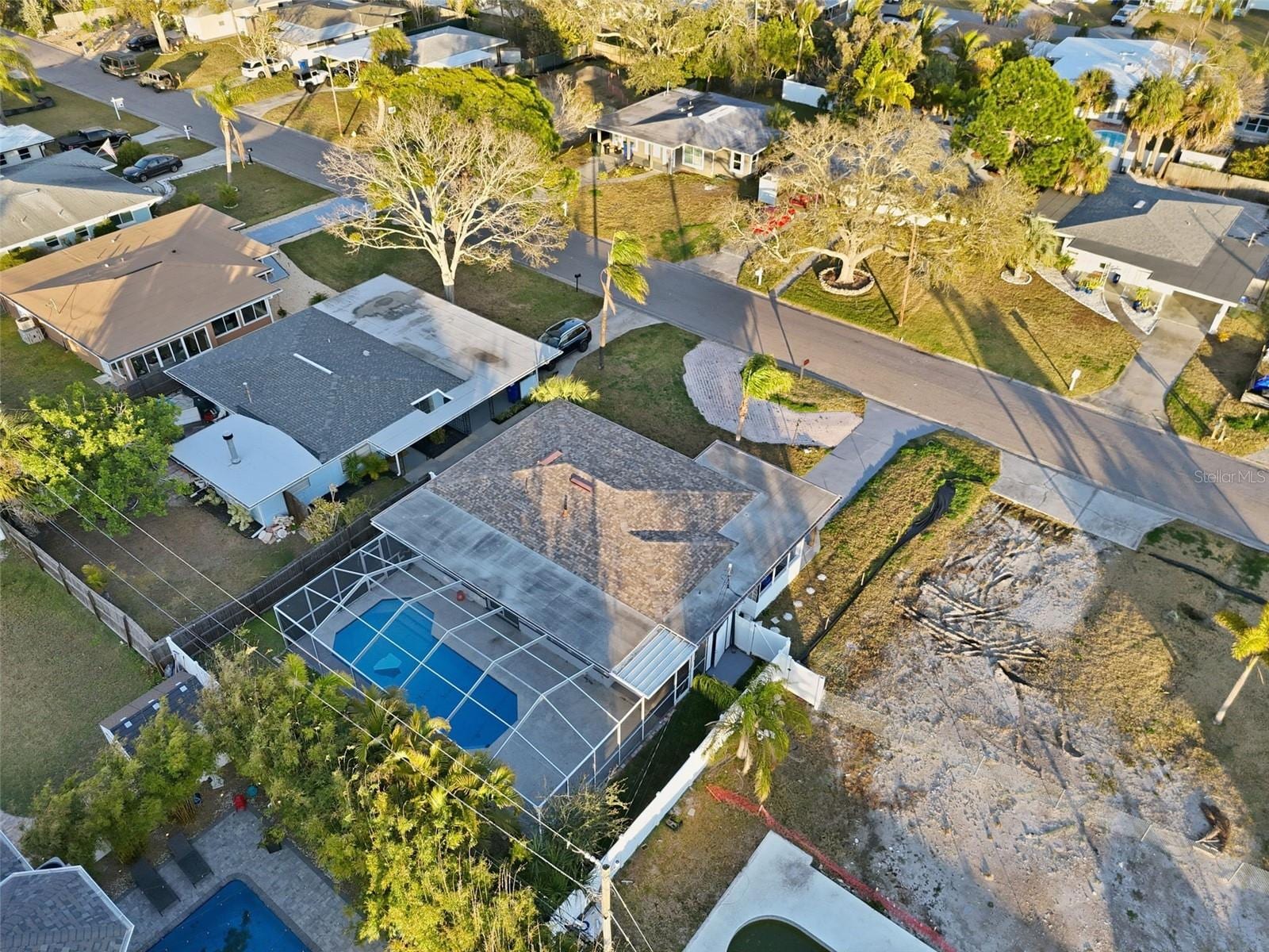 2470 Del Rio Way photo 5