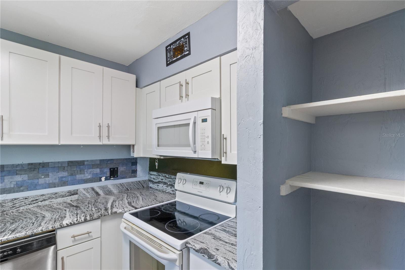 1836 N Crystal Lake Dr #19 photo 4