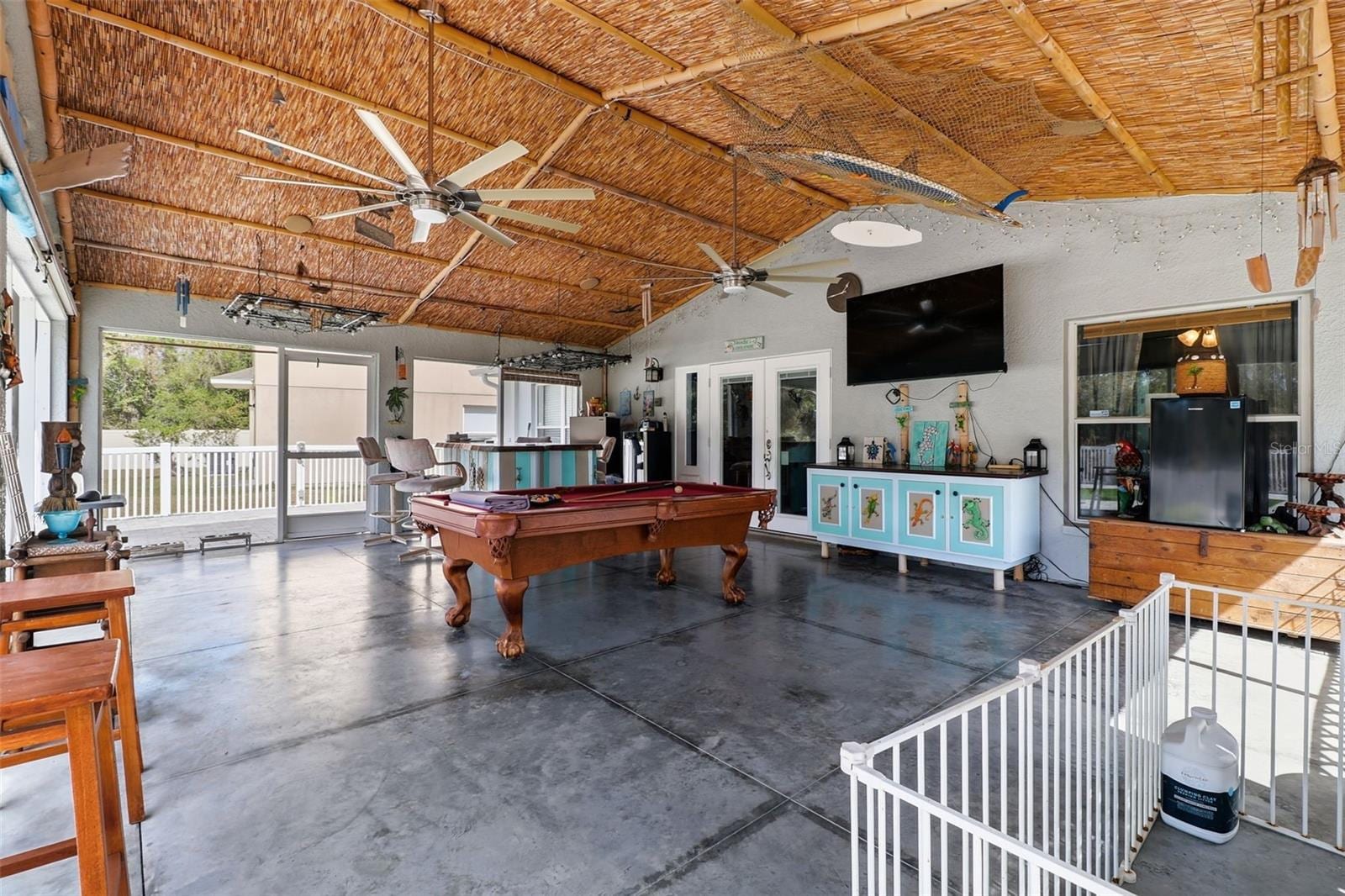 8310 Porch CT photo 5