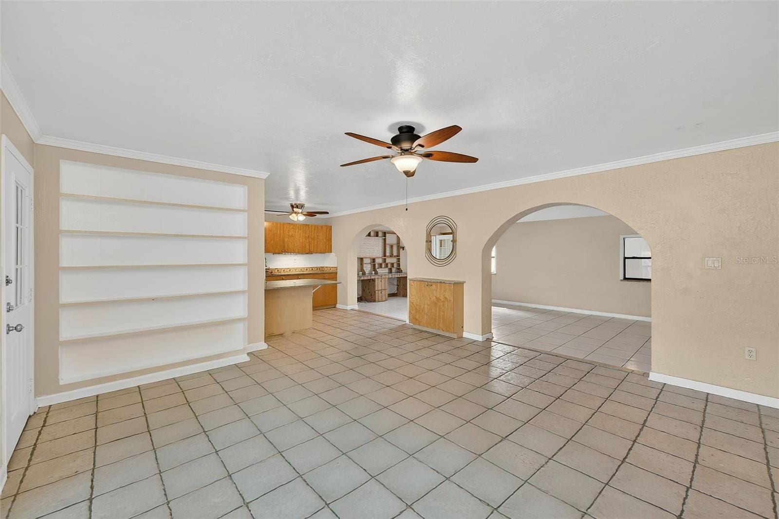 3946 Omega Cir photo 5