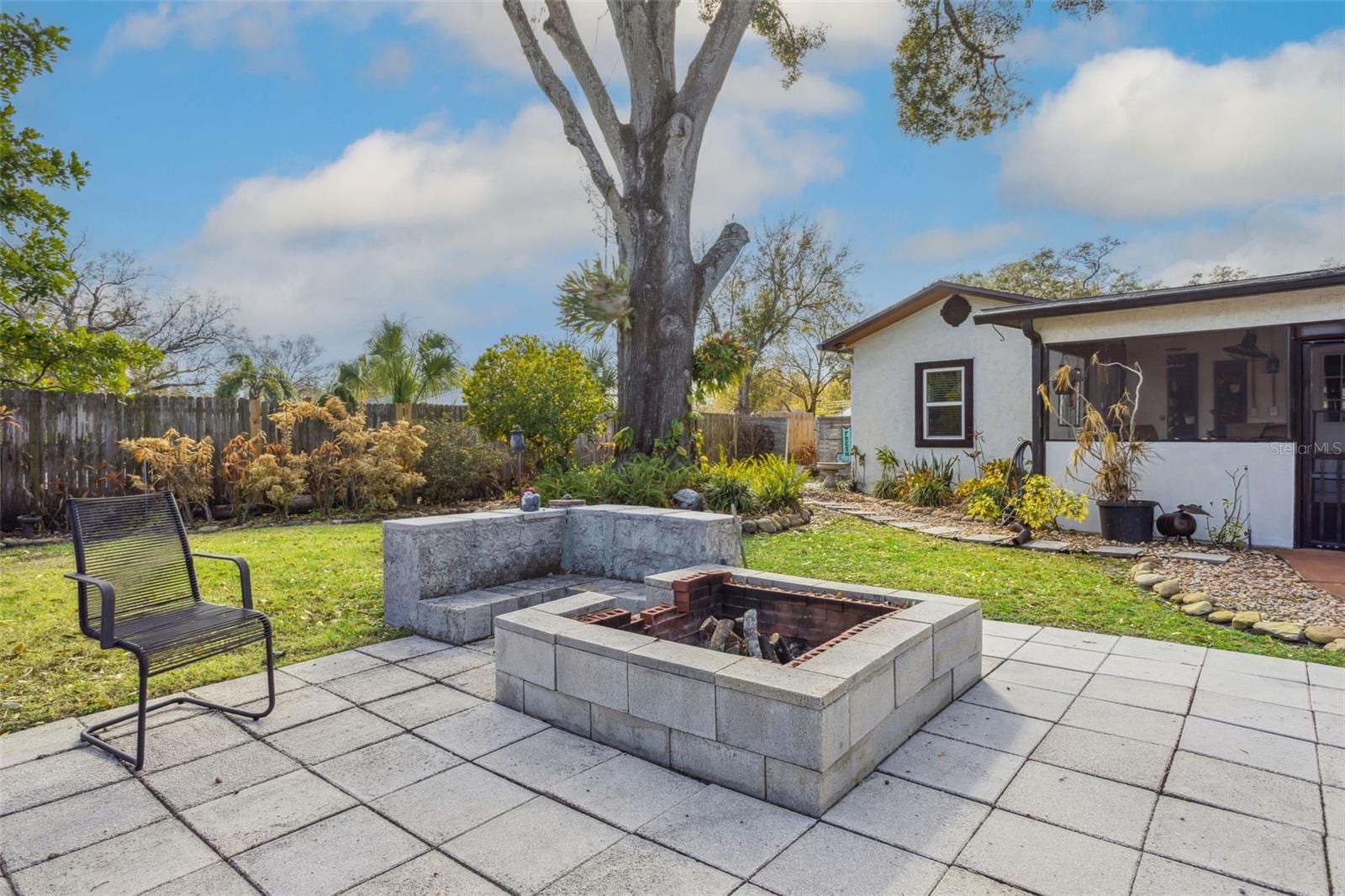 1023 N Bask Dr photo 5