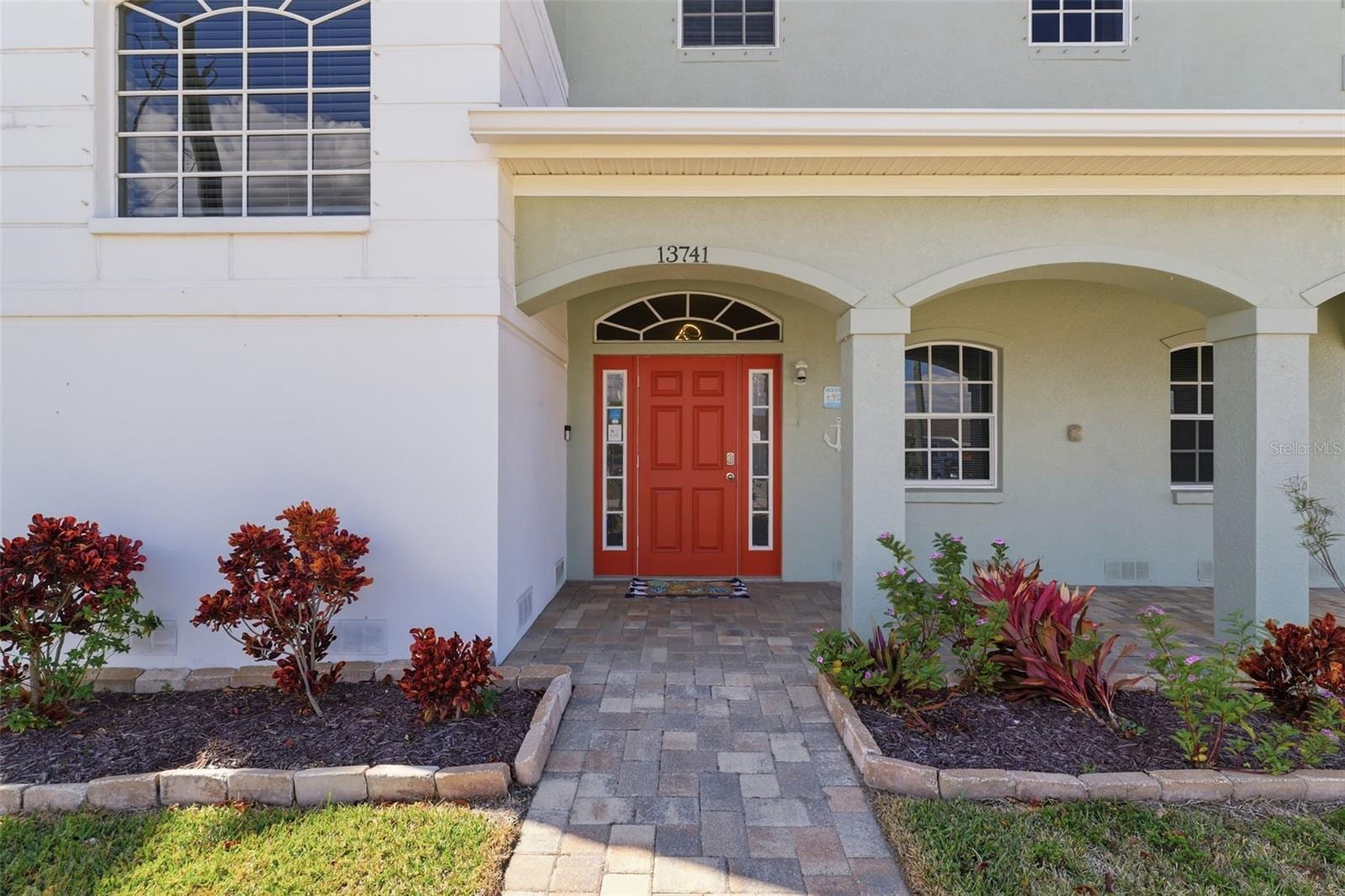13741 Judy Ave photo 3
