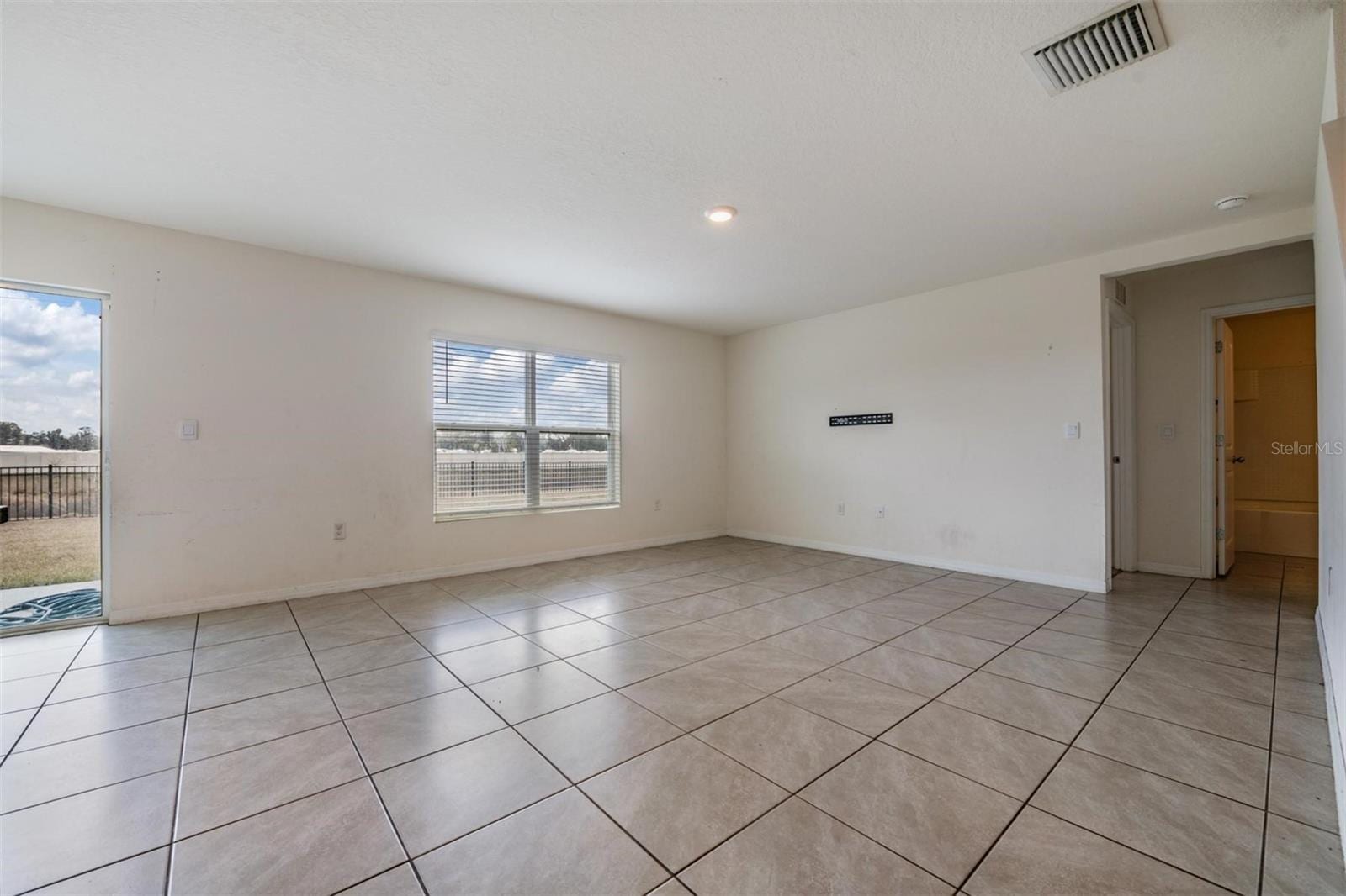37214 Angel Wings Ave photo 4