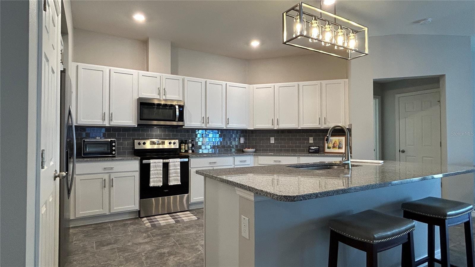 9475 Oakleaf Hammock Pl photo 3