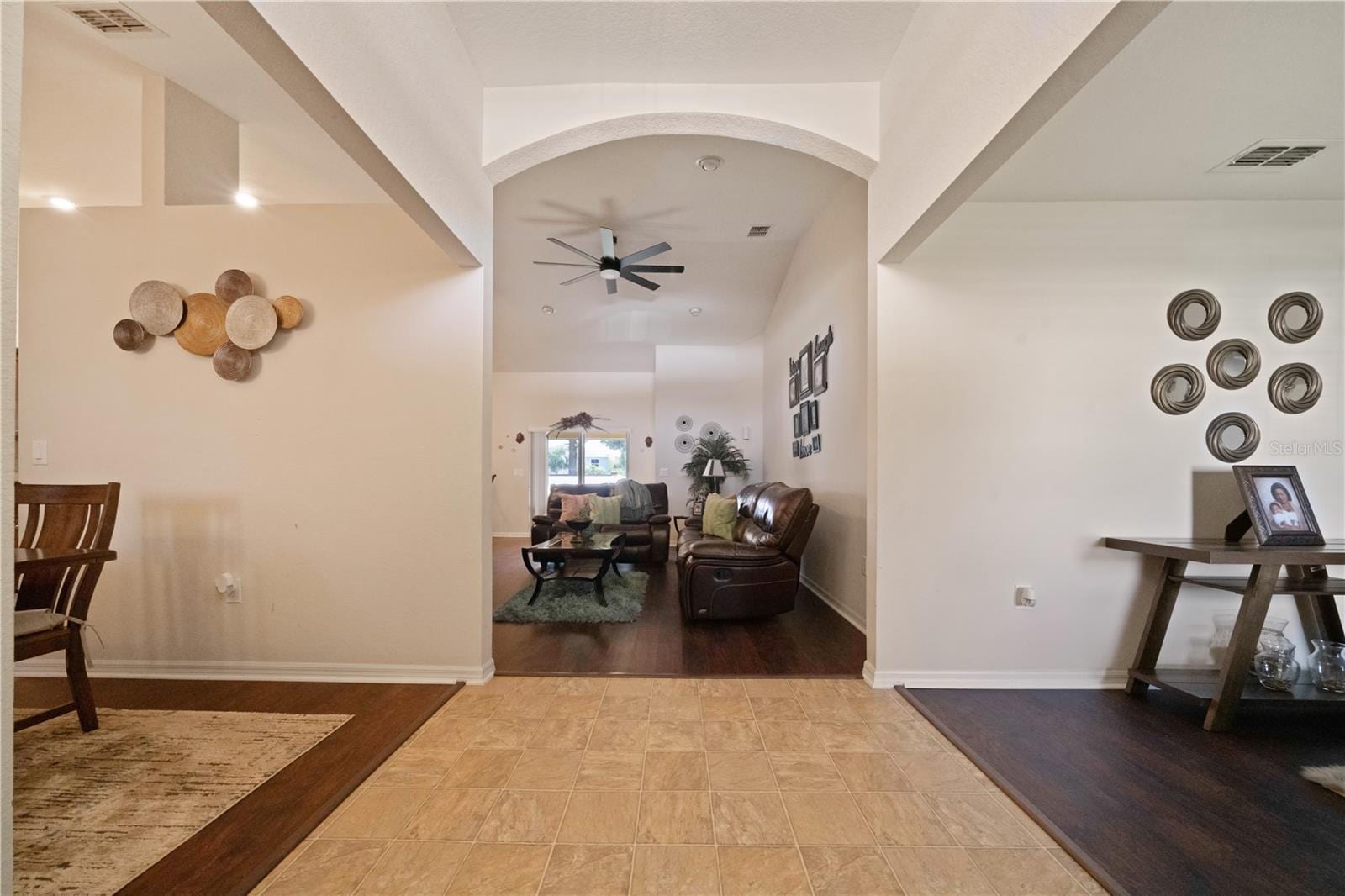 6518 Crescent Loop photo 4