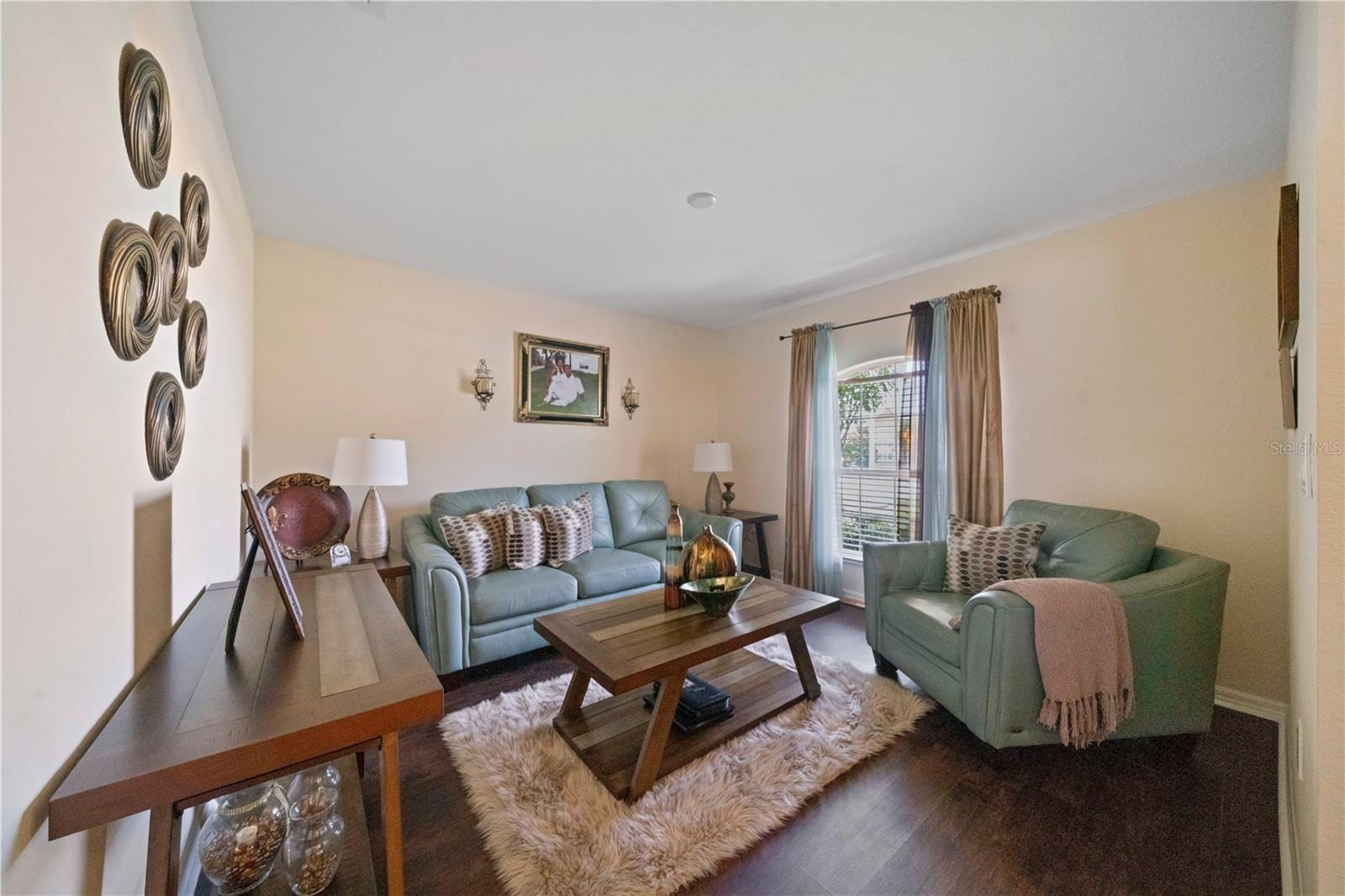 6518 Crescent Loop photo 5
