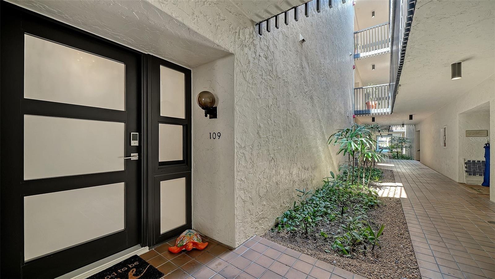 2055 Gulf Of Mexico Dr #G2-109 photo 3