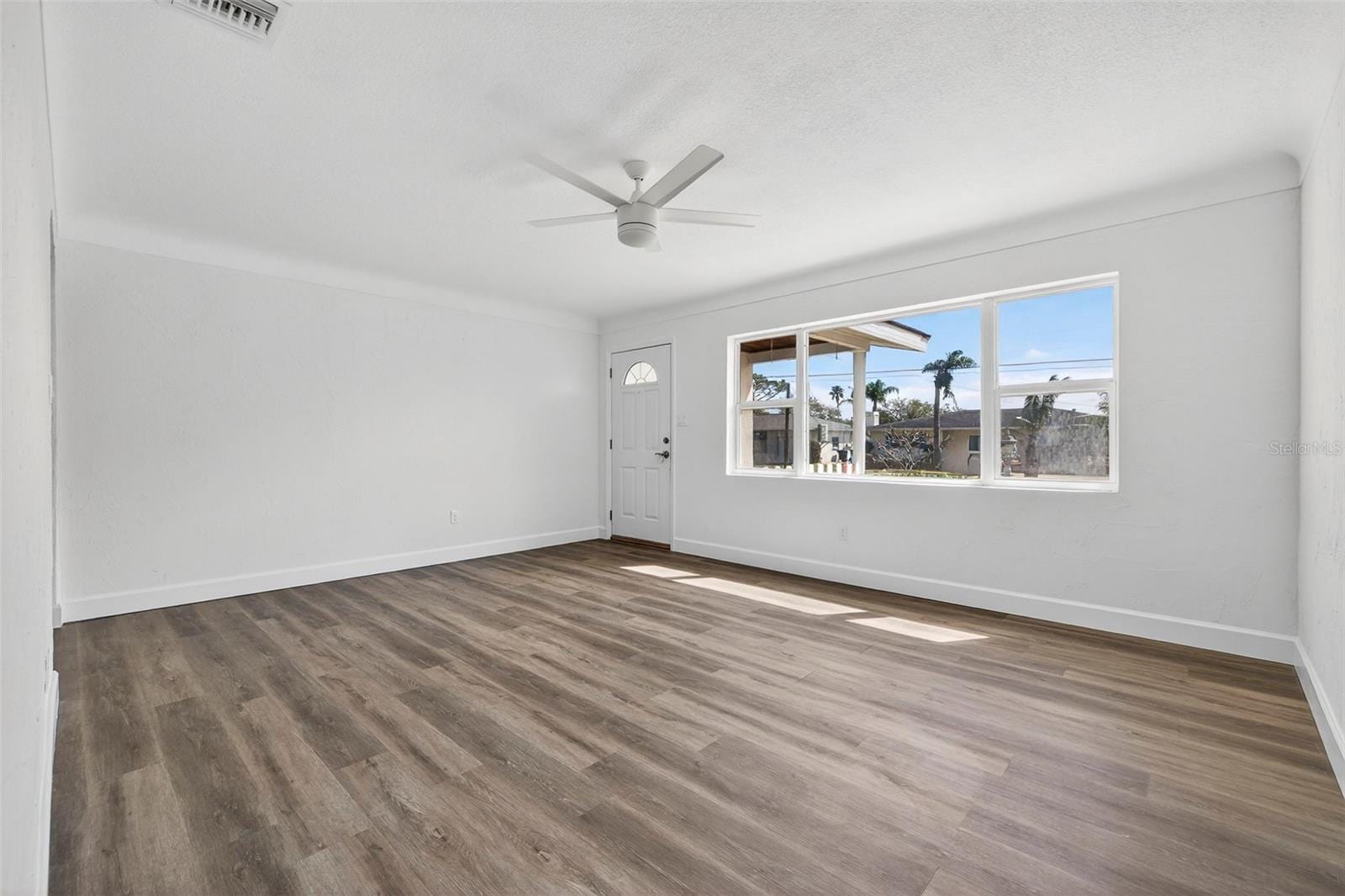 211 89th Ave N photo 5