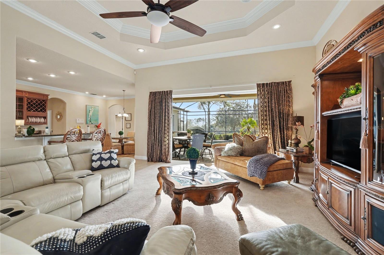 13137 Thoroughbred Dr photo 4