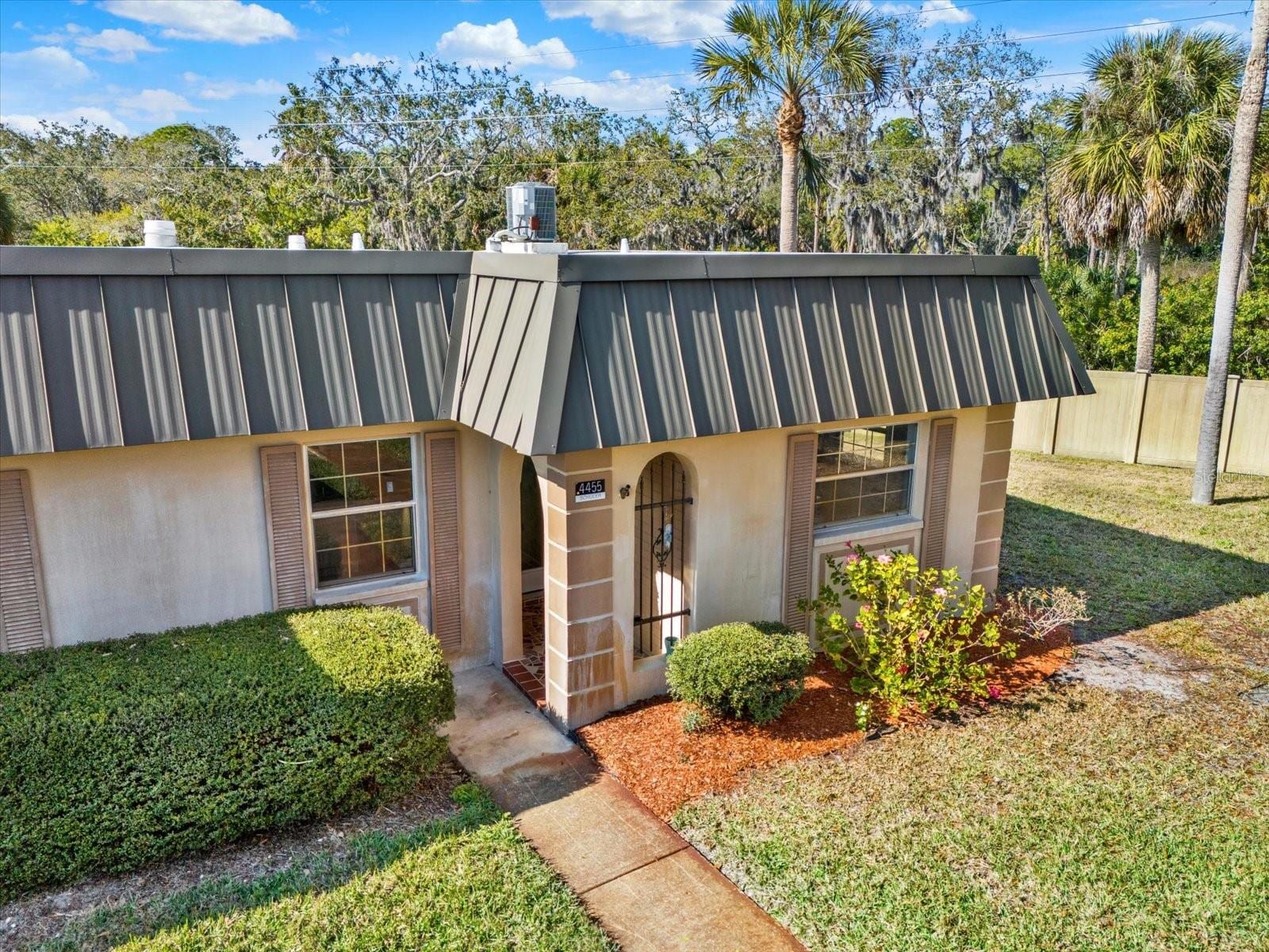 4455 Rustic Dr photo 2