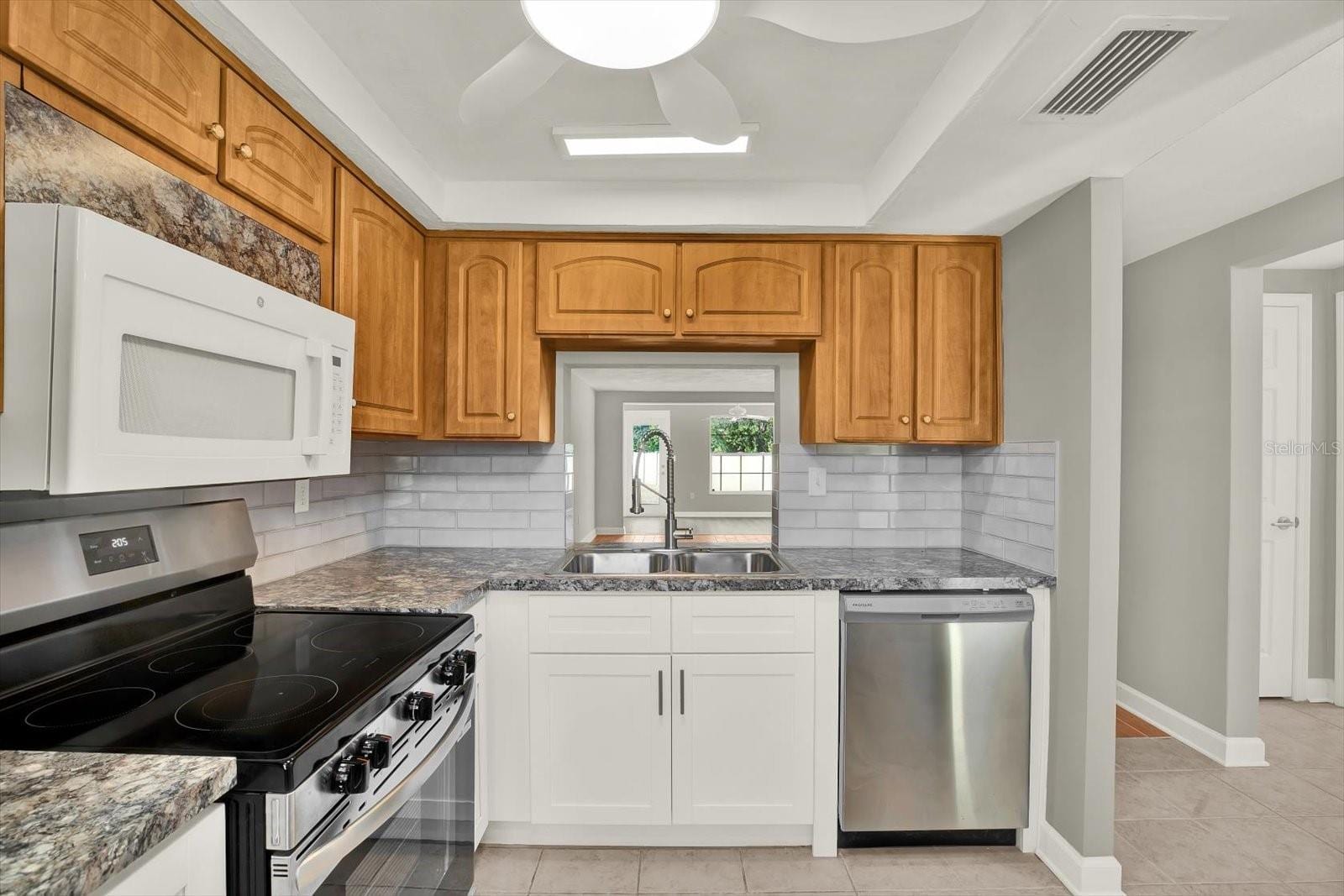 4455 Rustic Dr photo 5