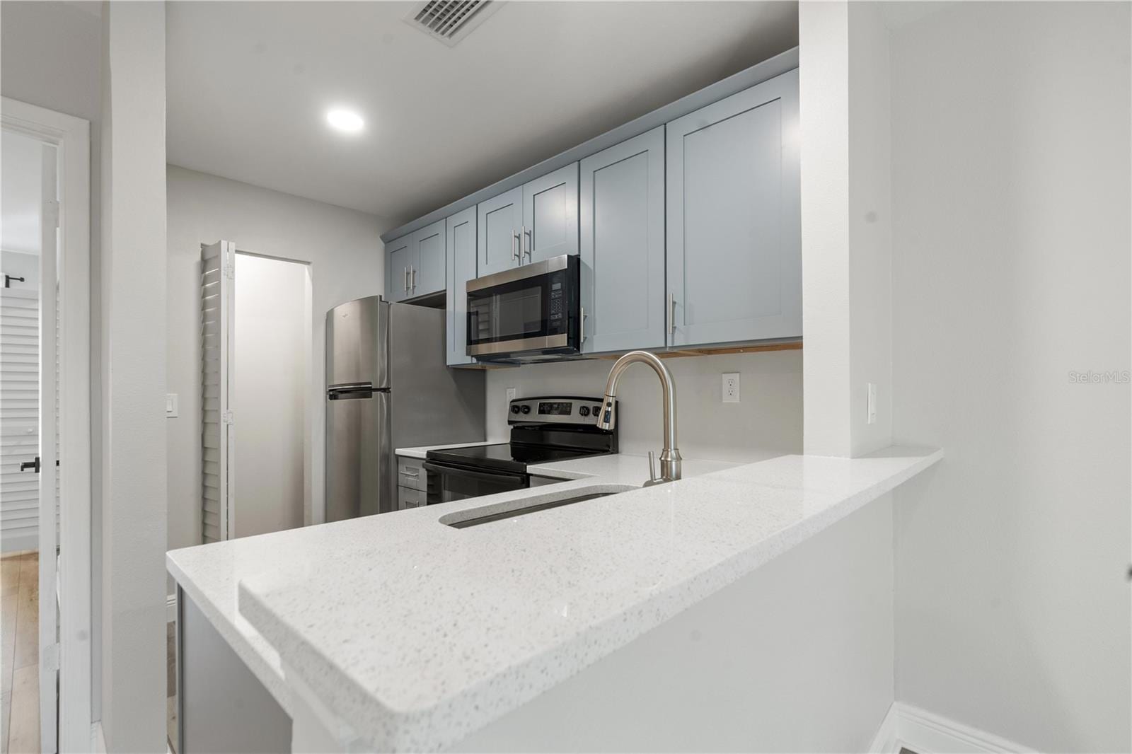 3848 N Lake Dr #138 photo 5