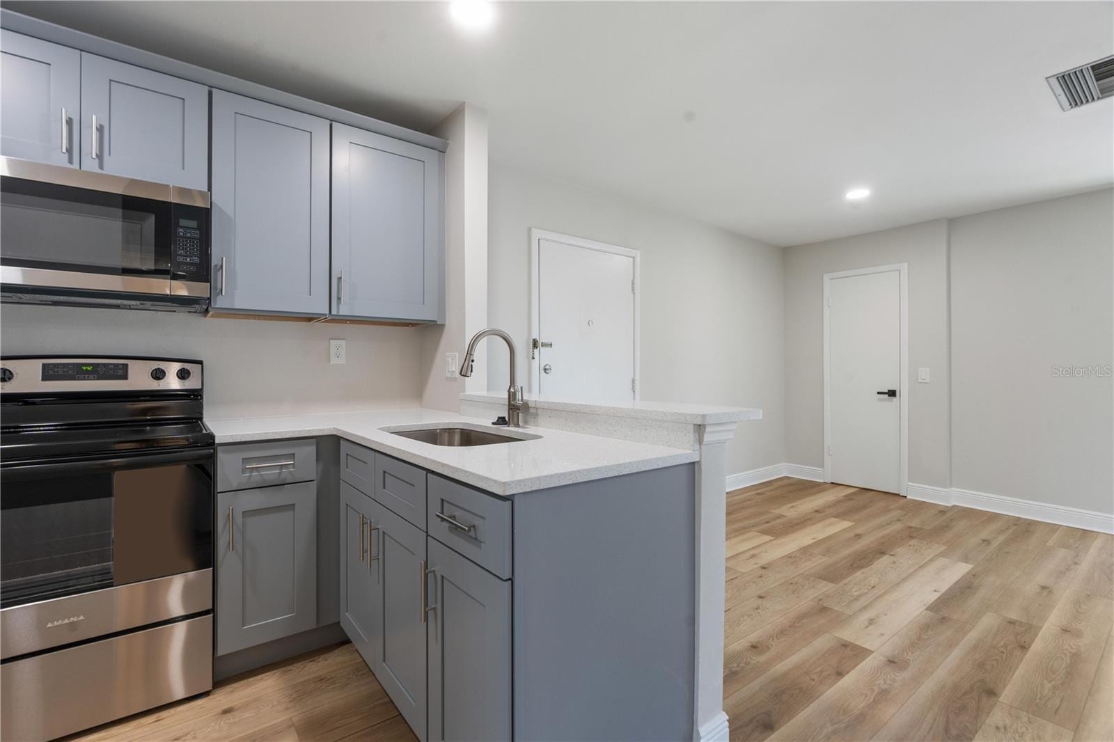 3848 N Lake Dr #138 photo 3