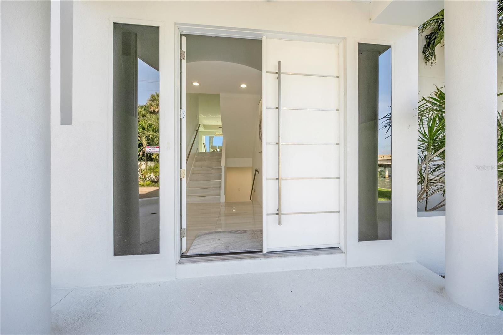 1400 Siesta Dr photo 4
