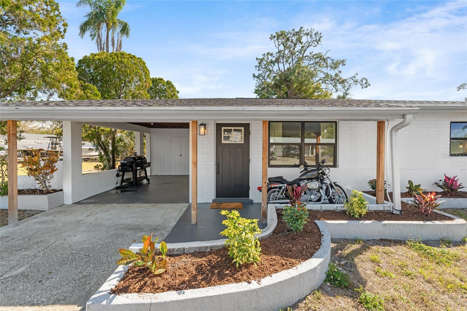 3217 Teal Ave photo 2