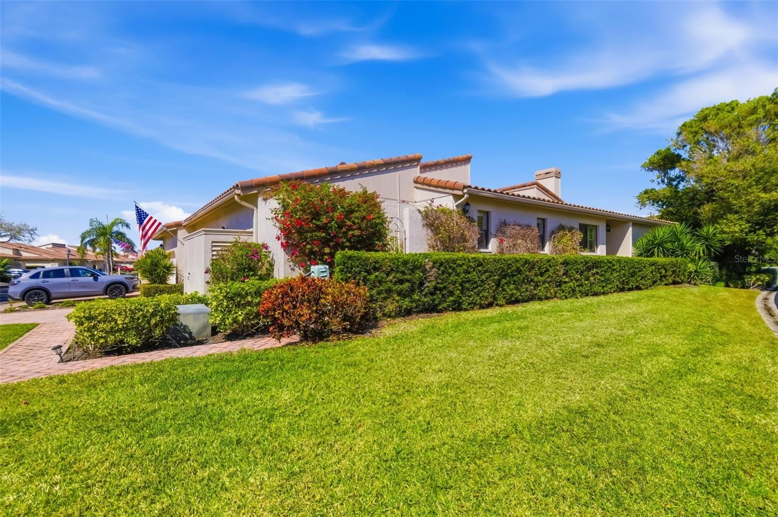 2326 Harbour Oaks Dr photo 3