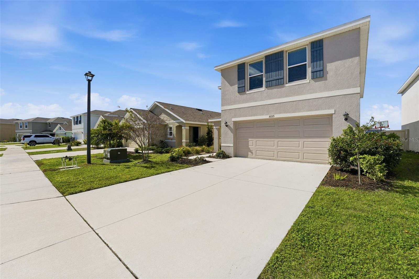 10215 Charlotte Dr photo 3