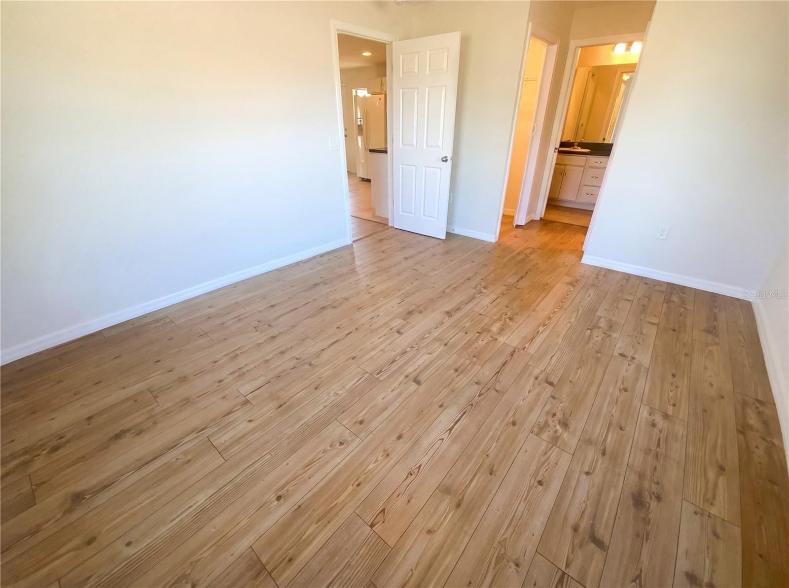 11275 Linden Dr photo 4
