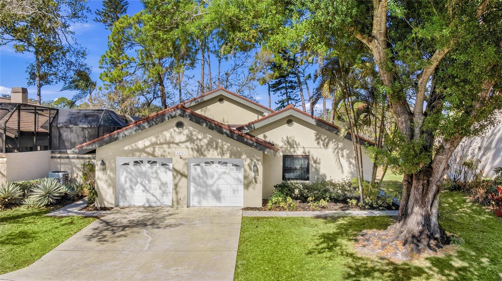4870 Tivoli CT photo 2