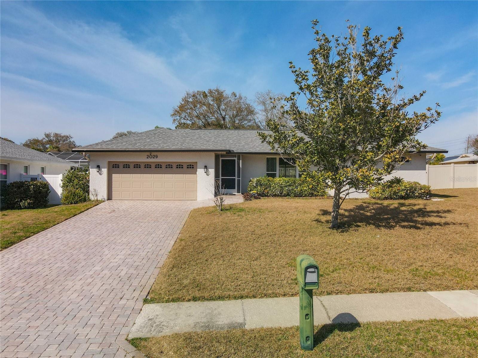 2029 Spanish Pines Dr photo 3