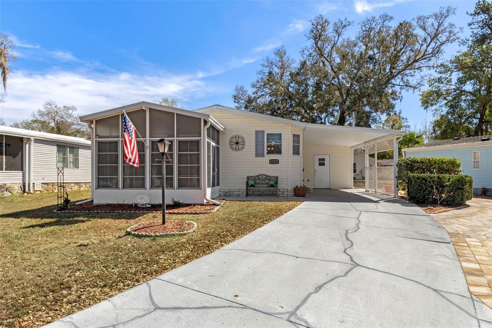 2805 Kingswood Cir photo 2