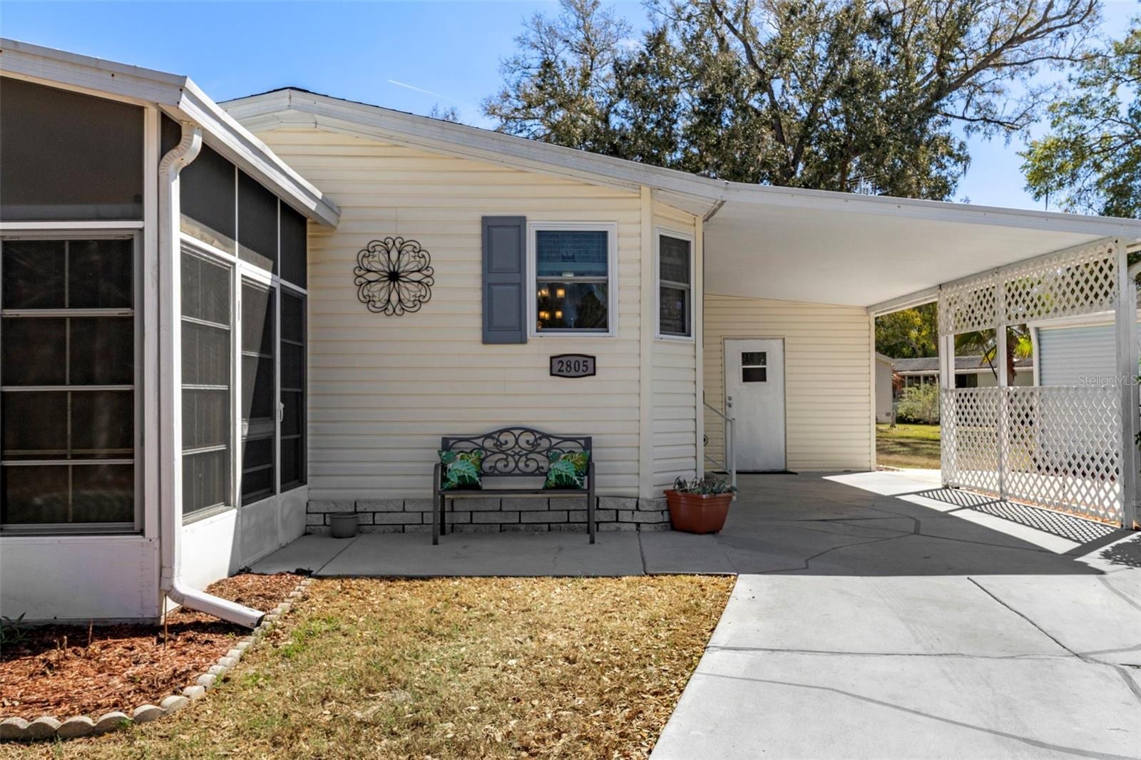 2805 Kingswood Cir photo 4