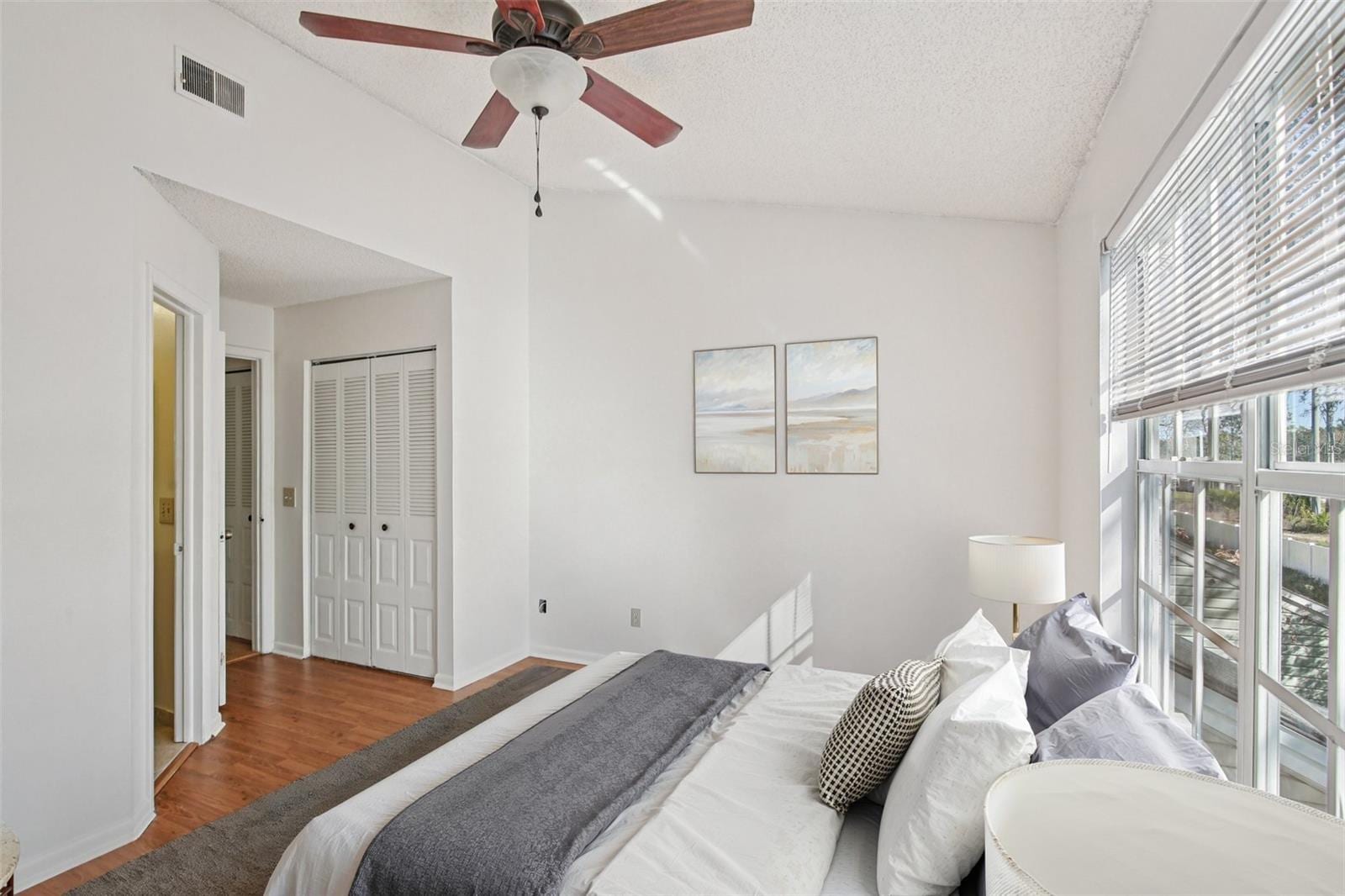 11341 Grandville Dr photo 3