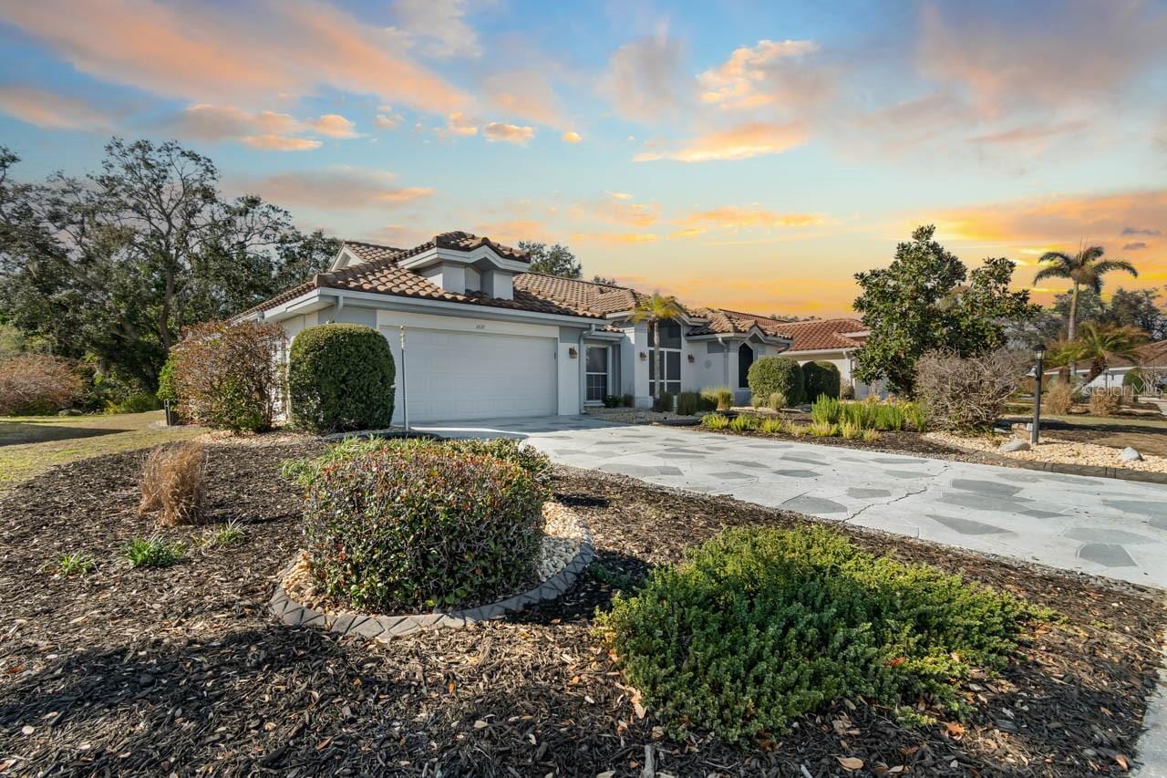 2021 Berry Roberts Dr photo 2
