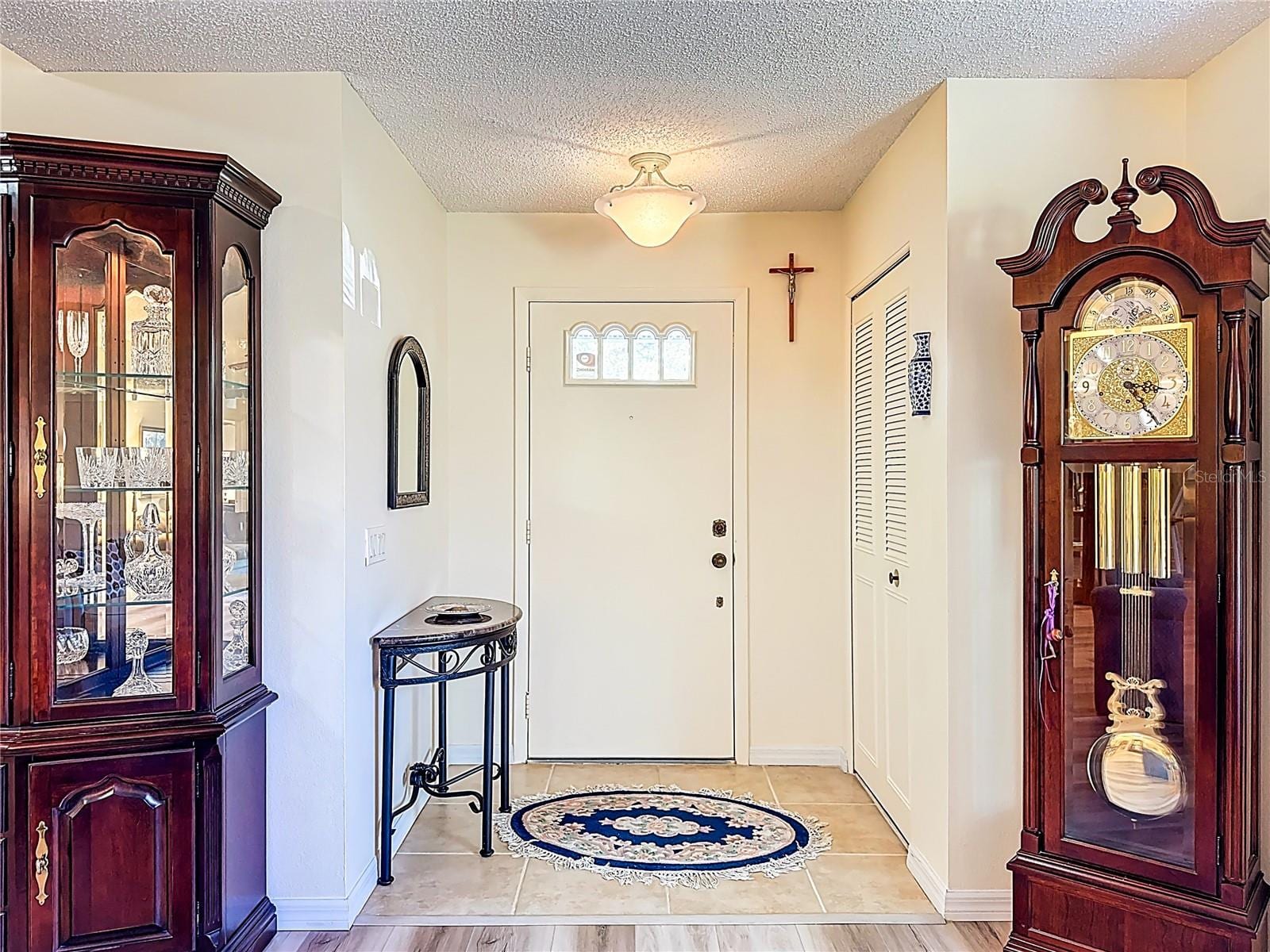 5611 Garden Lakes Dr photo 3