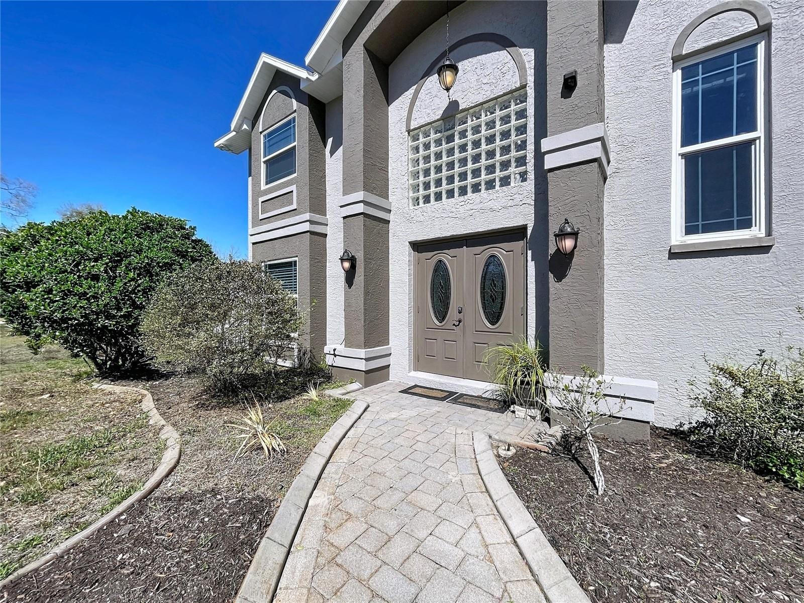 10655 Lakeview Dr photo 3