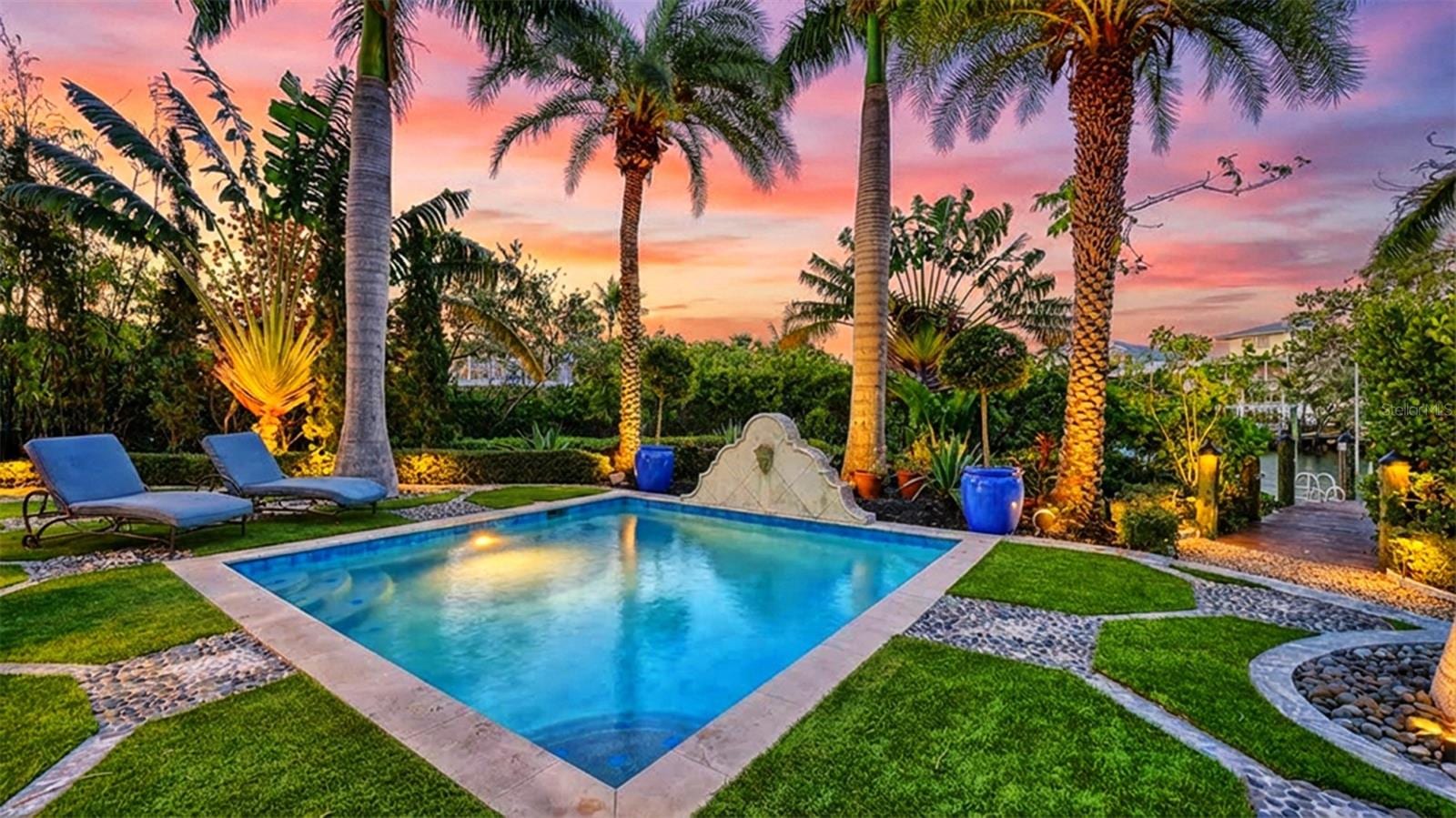 513 Villa Rosa Way photo 4