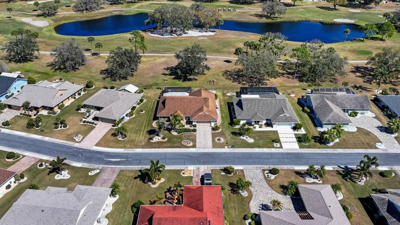 1917 E View Dr photo 4