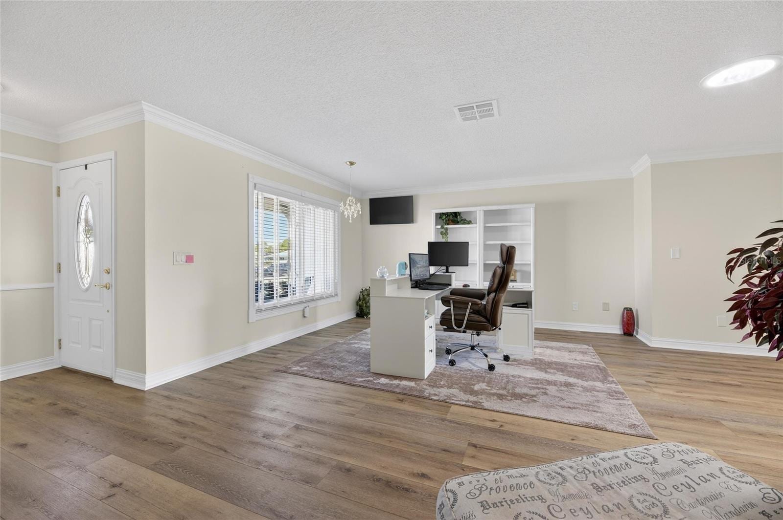 108 Whitetail CT photo 5
