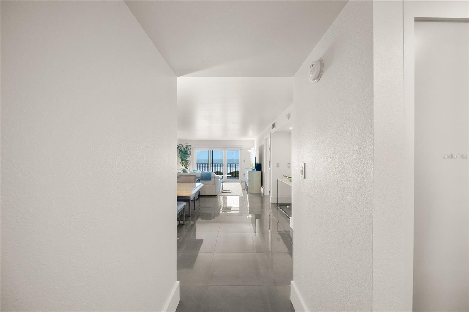 420 Beach Rd #606 photo 5