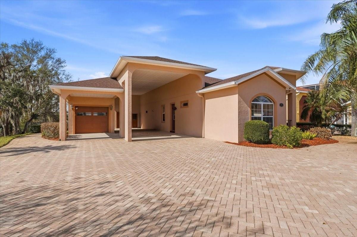 548 Meandering Way photo 3