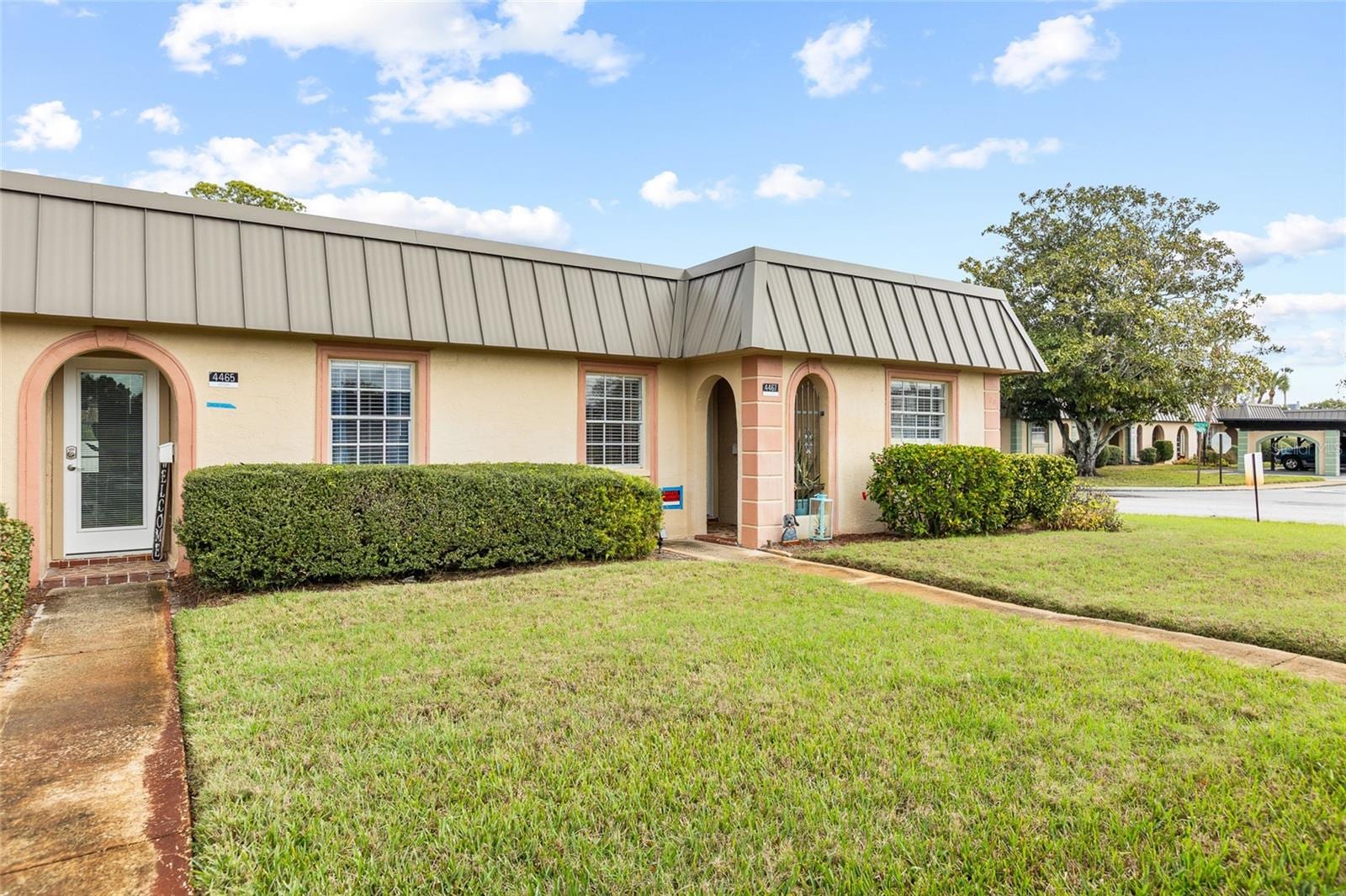 4467 Rustic Dr photo 3