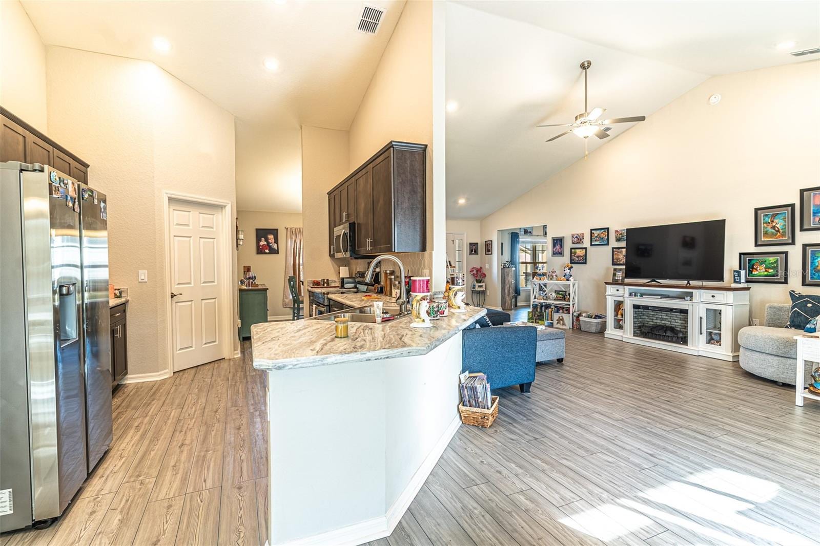 1097 Sandpiper Loop photo 4